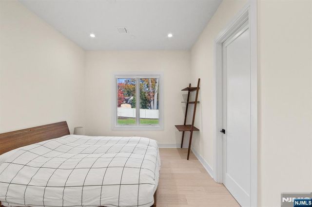 3 Mountain View Court, Demarest, NJ 07627