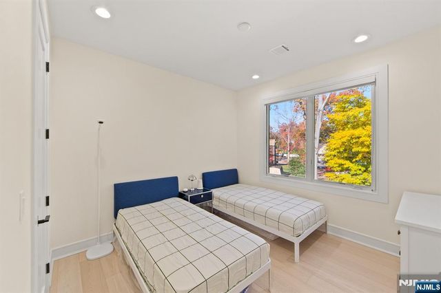 3 Mountain View Court, Demarest, NJ 07627