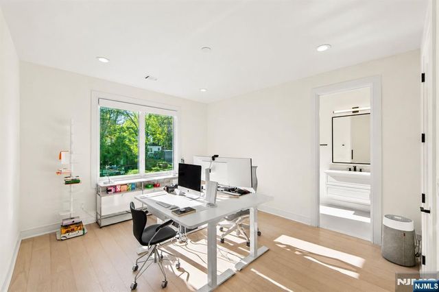 3 Mountain View Court, Demarest, NJ 07627