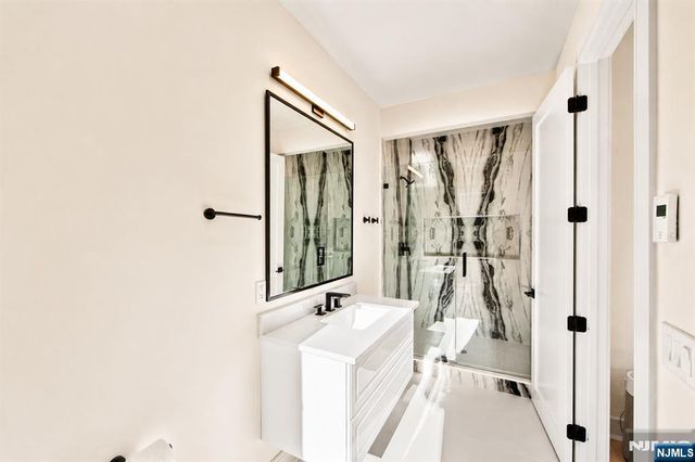 3 Mountain View Court, Demarest, NJ 07627