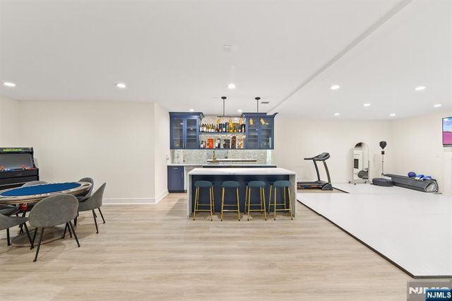 3 Mountain View Court, Demarest, NJ 07627