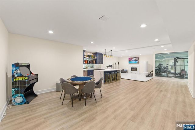 3 Mountain View Court, Demarest, NJ 07627