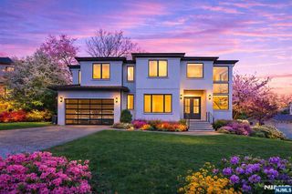 3 Mountain View Court, Demarest, NJ 07627