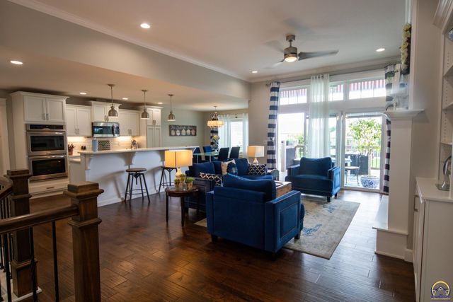 2701 Twin Lakes Dr, Emporia, KS 66801