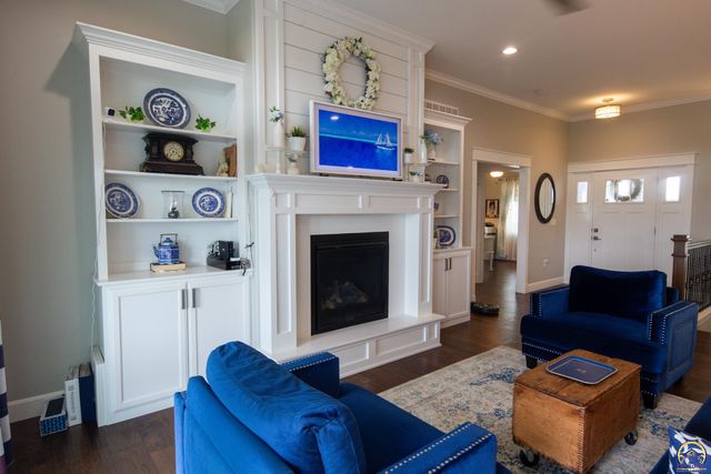 2701 Twin Lakes Dr, Emporia, KS 66801