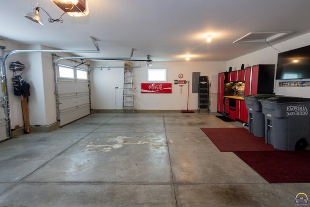 2701 Twin Lakes Dr, Emporia, KS 66801