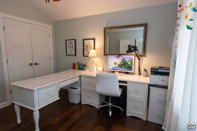 2701 Twin Lakes Dr, Emporia, KS 66801