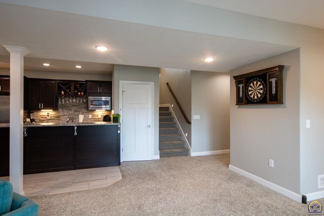 2701 Twin Lakes Dr, Emporia, KS 66801