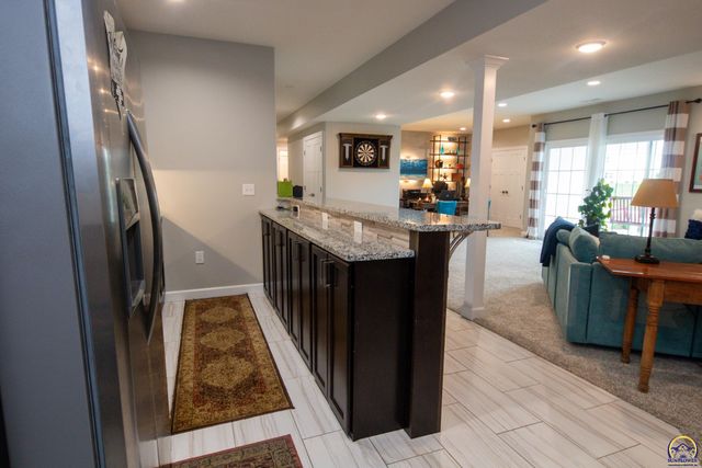 2701 Twin Lakes Dr, Emporia, KS 66801