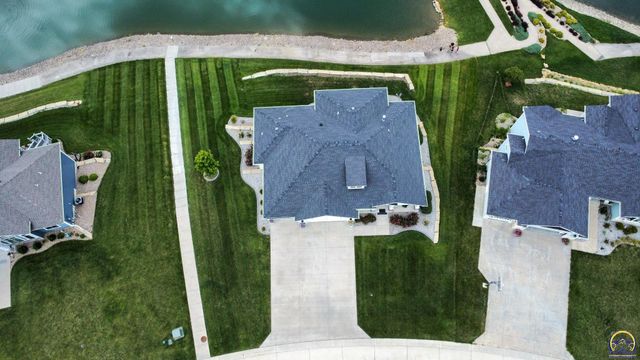 2701 Twin Lakes Dr, Emporia, KS 66801