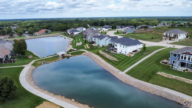 2701 Twin Lakes Dr, Emporia, KS 66801