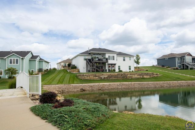 2701 Twin Lakes Dr, Emporia, KS 66801