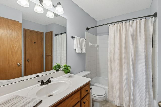 5631 148th Lane NW, Anoka, MN 55303