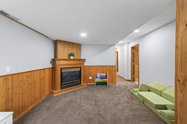 5631 148th Lane NW, Anoka, MN 55303