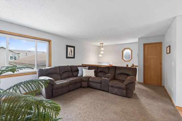 5631 148th Lane NW, Anoka, MN 55303