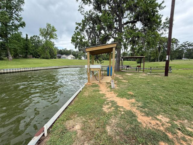151 Moonlite Drive, Livingston, TX 77351