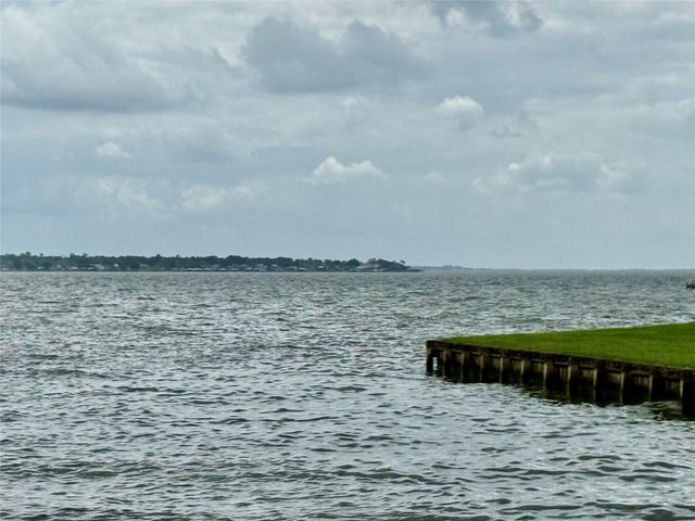 151 Moonlite Drive, Livingston, TX 77351