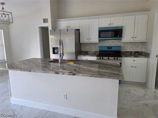 3404 58th ST W, Lehigh Acres, FL 33971