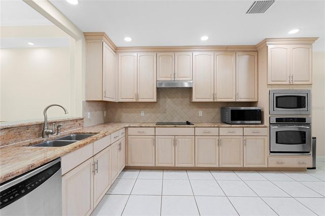 8749 THE ESPLANADE 16, Orlando, FL 32836