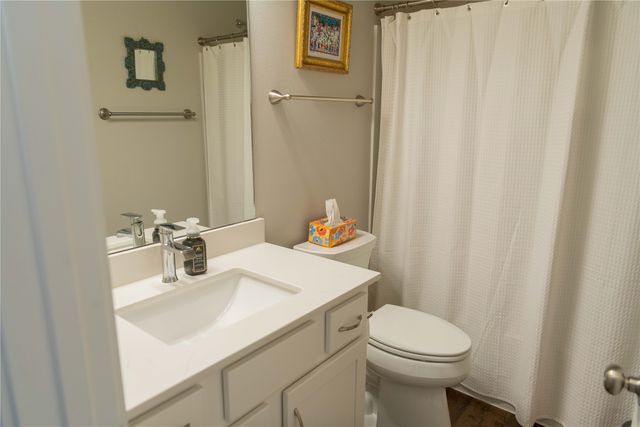 2925 Indigo Lane, Pella, IA 50219