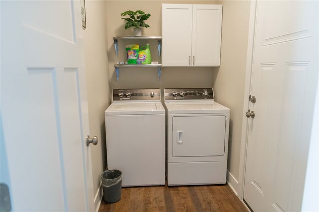 2925 Indigo Lane, Pella, IA 50219