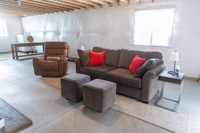 2925 Indigo Lane, Pella, IA 50219