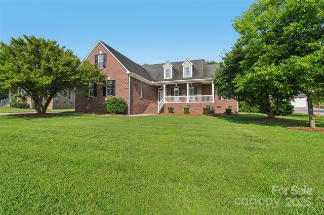 2411 Stoney Run Drive, Oakboro, NC 28129