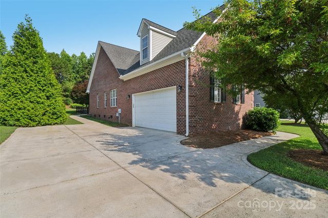 2411 Stoney Run Drive, Oakboro, NC 28129