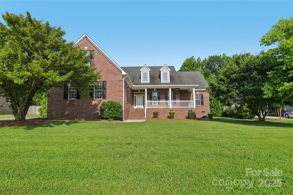 2411 Stoney Run Drive, Oakboro, NC 28129