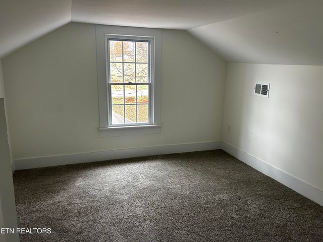 104 Helms Drive, Madisonville, TN 37354