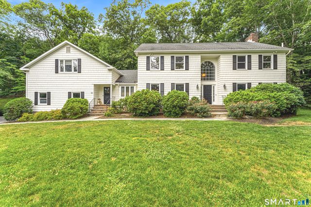 11 Hunt Lane, Weston, CT 06883