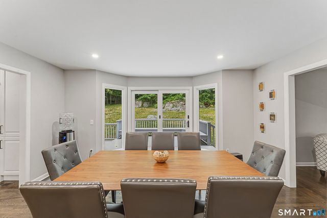 11 Hunt Lane, Weston, CT 06883