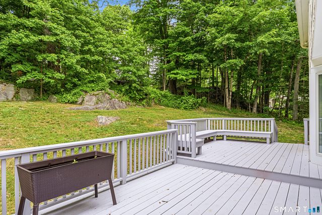 11 Hunt Lane, Weston, CT 06883