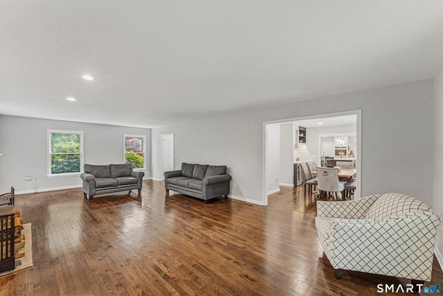 11 Hunt Lane, Weston, CT 06883