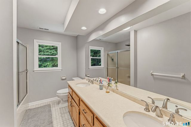 11 Hunt Lane, Weston, CT 06883