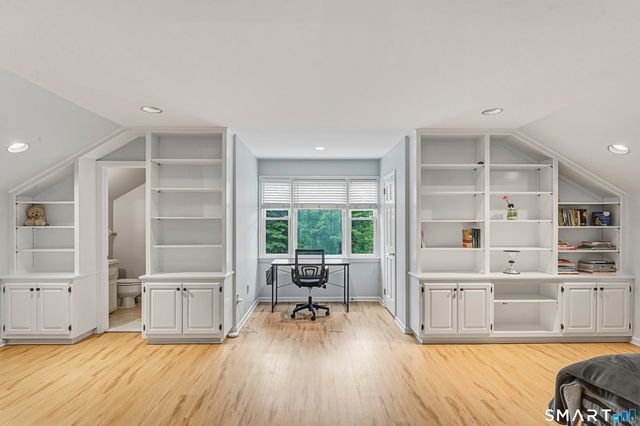 11 Hunt Lane, Weston, CT 06883