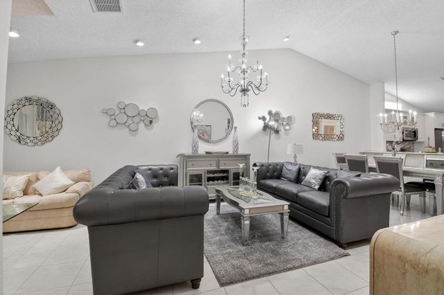 5782 Brook Bound Lane A, Boynton Beach, FL 33437