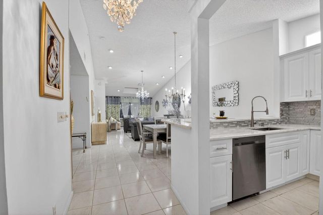 5782 Brook Bound Lane A, Boynton Beach, FL 33437