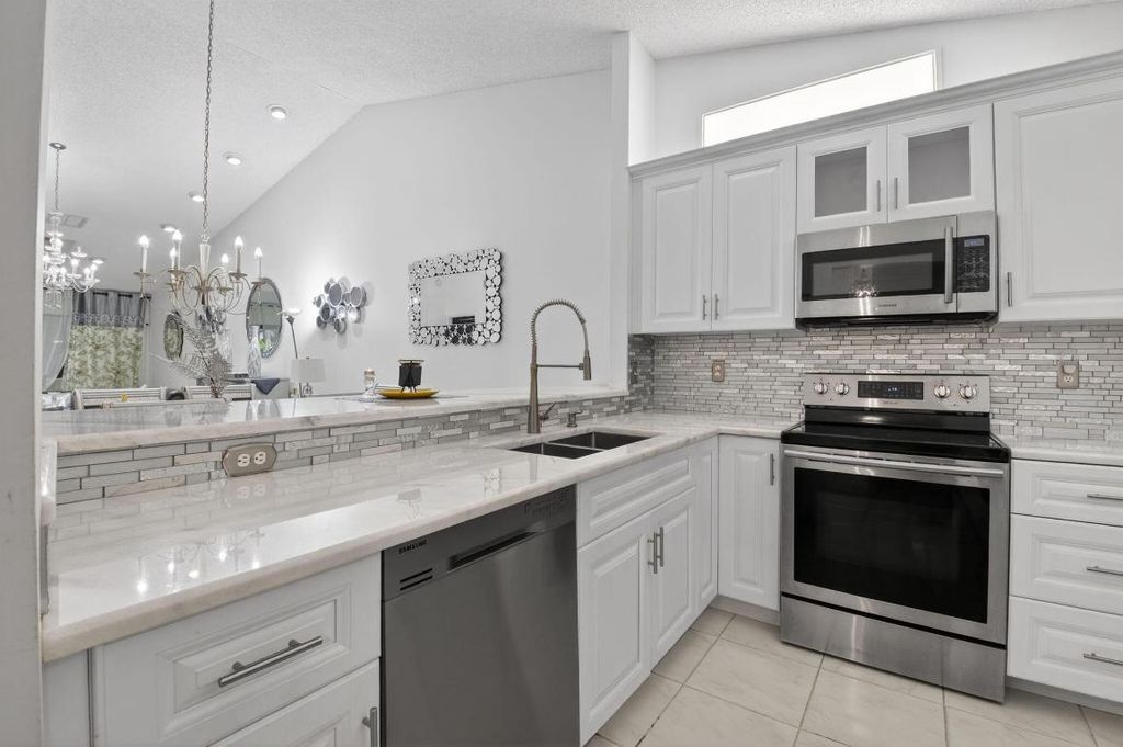 5782 Brook Bound Lane A, Boynton Beach, FL 33437