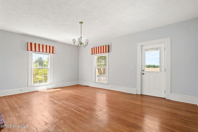 1352 Cornwallis Road, Rose Hill, NC 28458