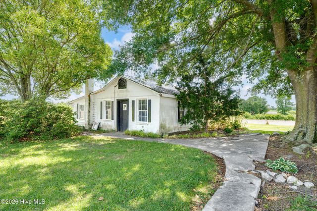 1352 Cornwallis Road, Rose Hill, NC 28458
