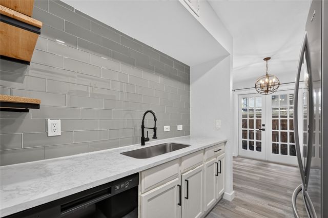 6646 E Lovers Lane 911, Dallas, TX 75214