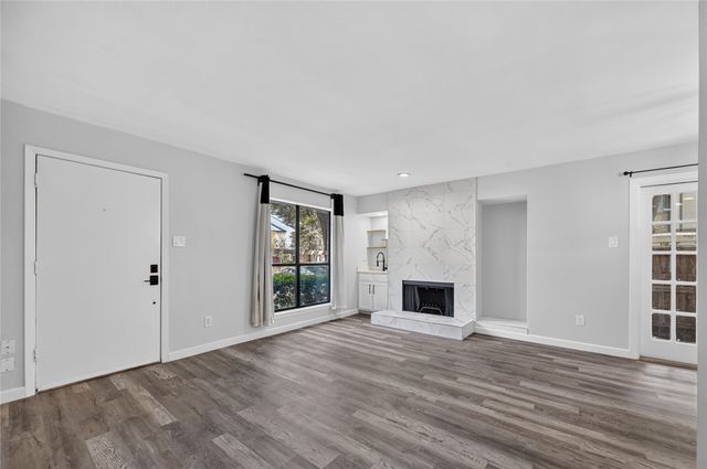 6646 E Lovers Lane 911, Dallas, TX 75214