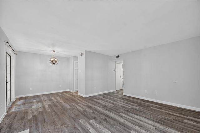 6646 E Lovers Lane 911, Dallas, TX 75214