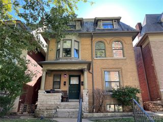 4390 McPherson Avenue, St Louis, MO 63108
