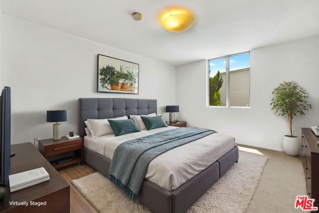 4501 Cedros Avenue 206, Sherman Oaks, CA 91403