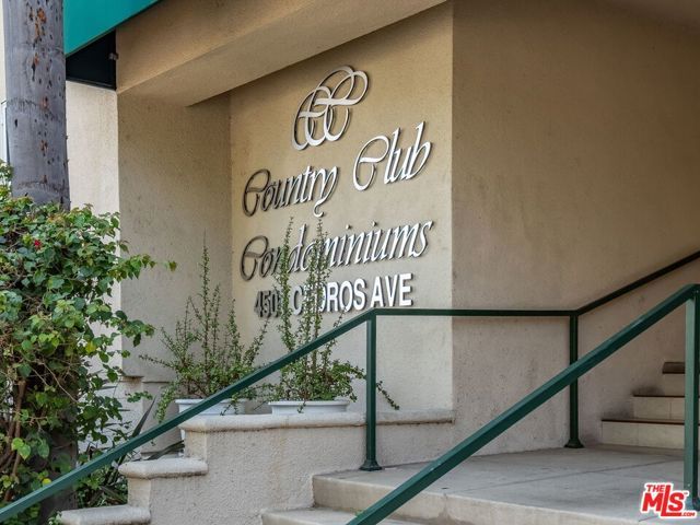 4501 Cedros Avenue 206, Sherman Oaks, CA 91403