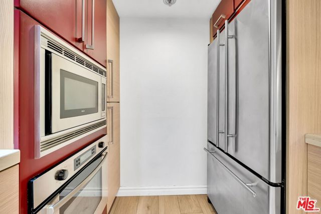 4501 Cedros Avenue 206, Sherman Oaks, CA 91403
