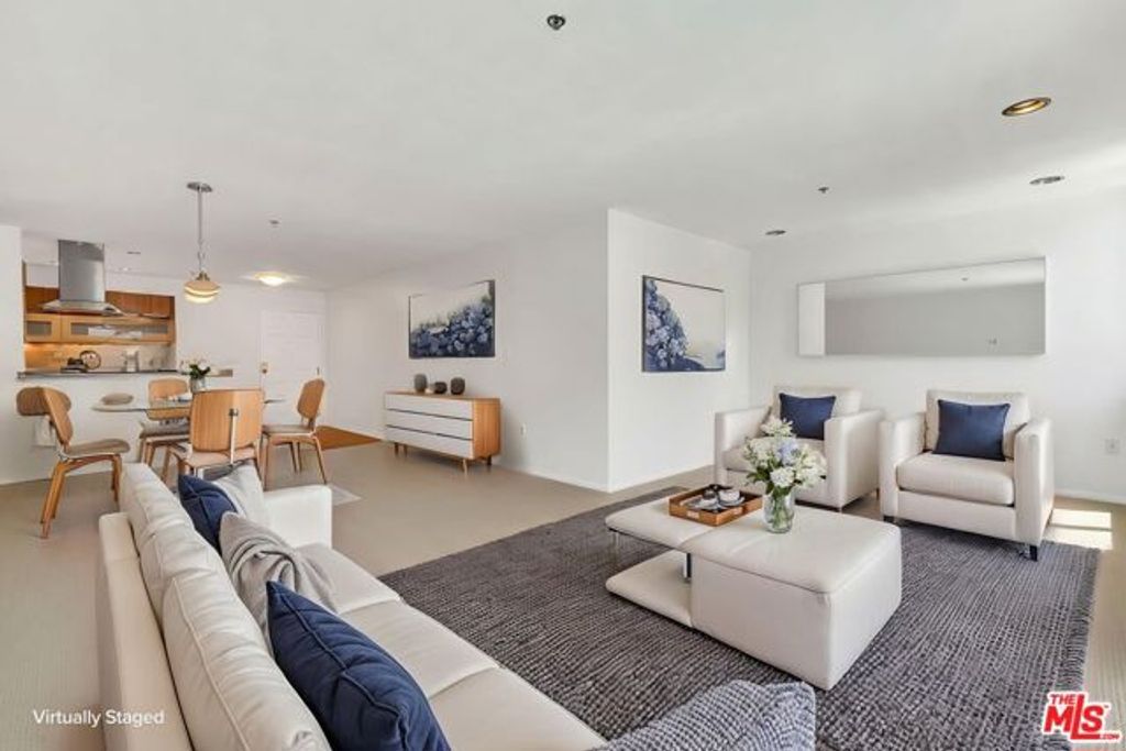 4501 Cedros Avenue 206, Sherman Oaks, CA 91403