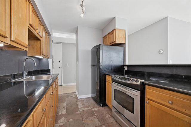 6730 S South Shore Drive 1604, Chicago, IL 60649